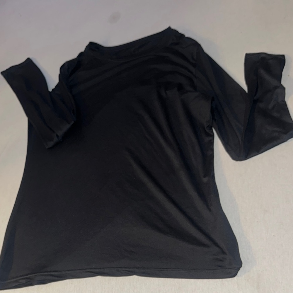Elegant Black Womens Size 2X Top.